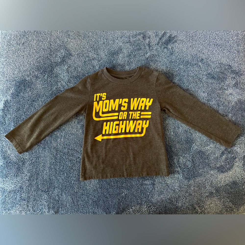 The children’s place long sleeve graphic tee